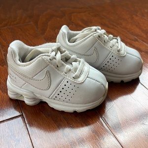 Baby Nike Shok sneakers